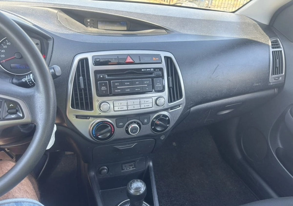 Hyundai i20 cena 16900 przebieg: 194000, rok produkcji 2012 z Szczecin małe 172